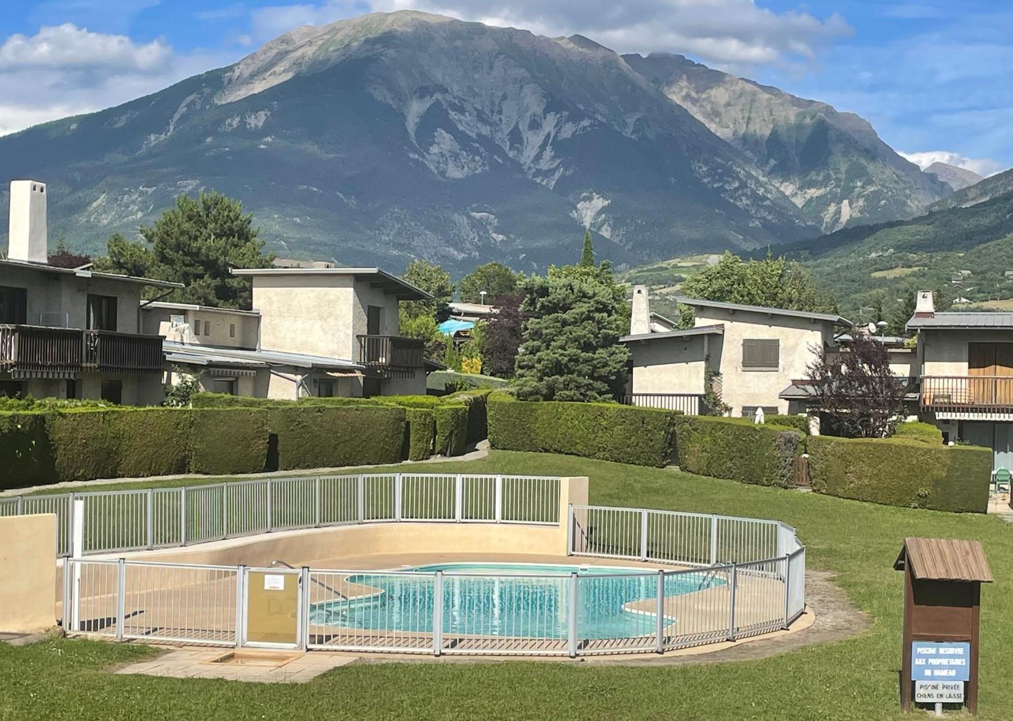 Maison Tres Agreable Avec Exterieurs, Bien Situee Au Plan D'Eau Embrun Ngoại thất bức ảnh