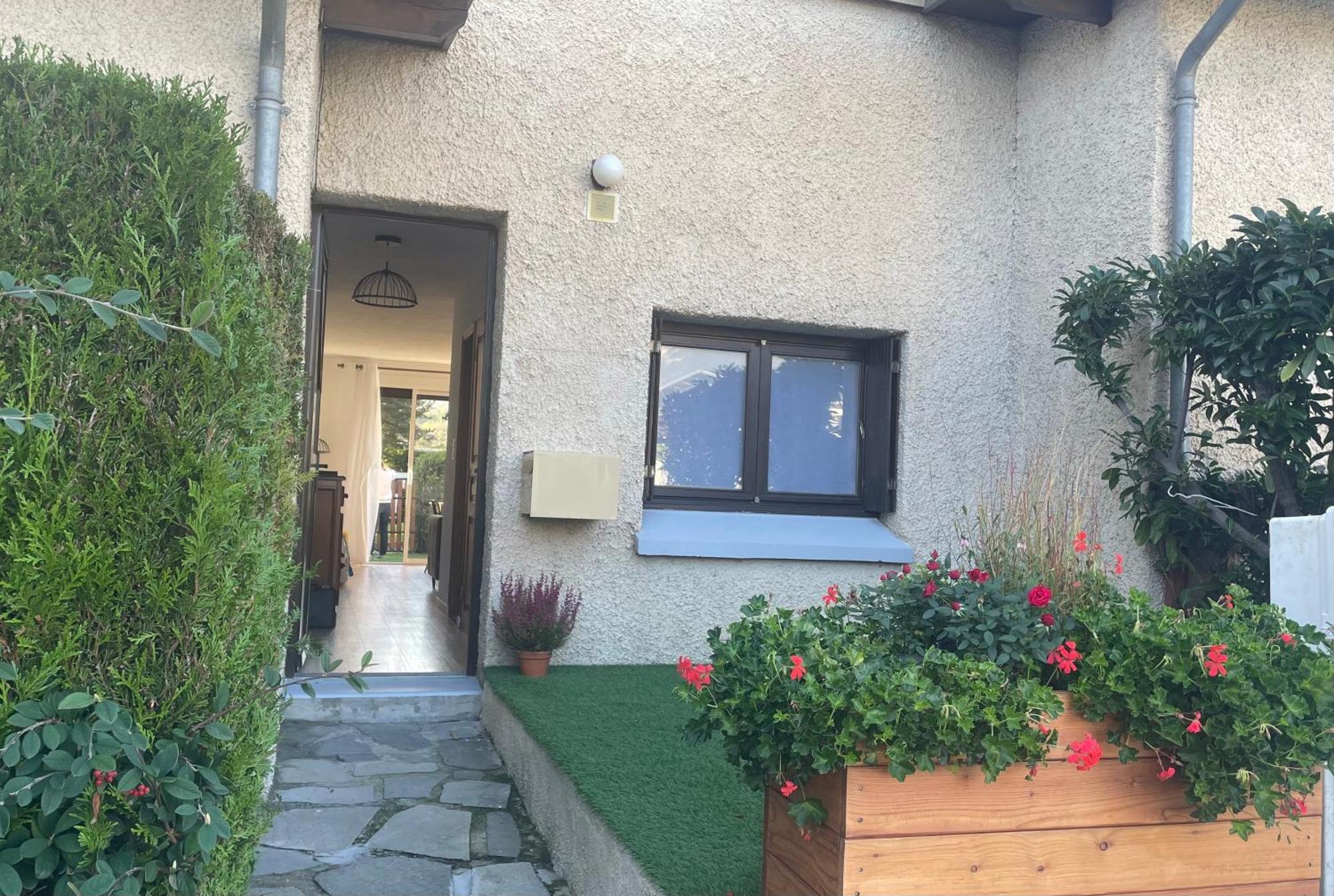 Maison Tres Agreable Avec Exterieurs, Bien Situee Au Plan D'Eau Embrun Ngoại thất bức ảnh